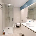 Luxurious Penthouse דירה
