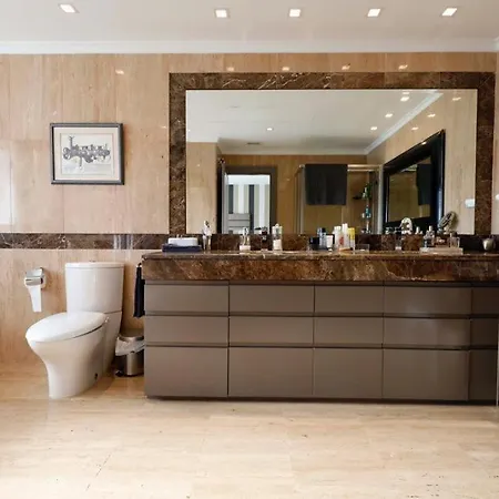 شقة Luxurious Penthouse