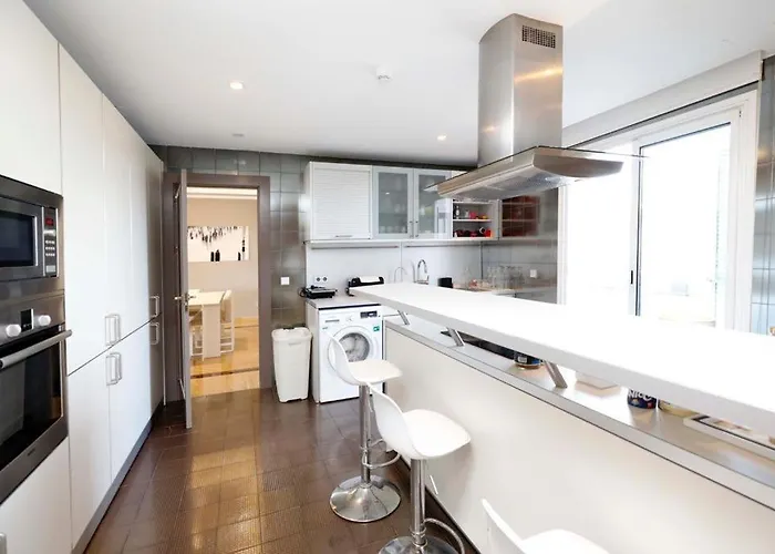 Luxurious Penthouse * Μαρμπέλλα