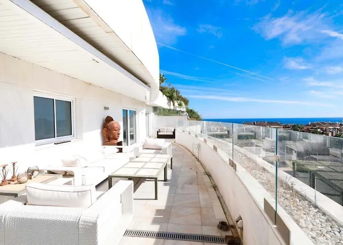 Luxurious Penthouse Μαρμπέλλα